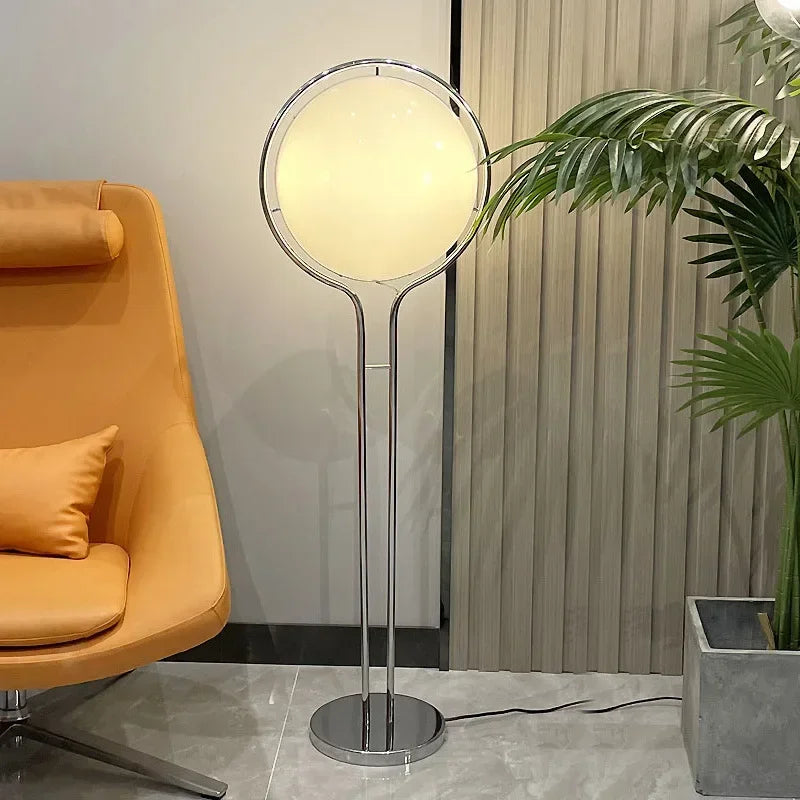 Lampa podłogowa w kształcie kuli, biała, akryl i chromowany metal, design art déco, E27 LED | Sansoti