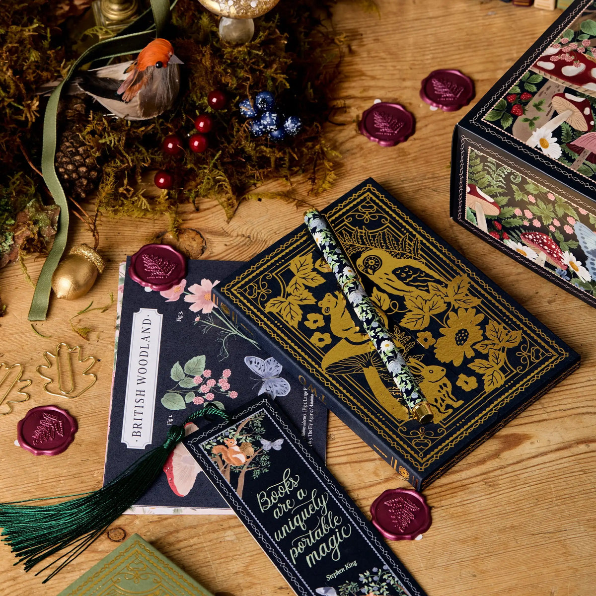 Creative Advent Calendar 2024 with 24 Stationery Items – Daily Surprises for Journaling, Bullet Journal, and Creative Work | Sansoti