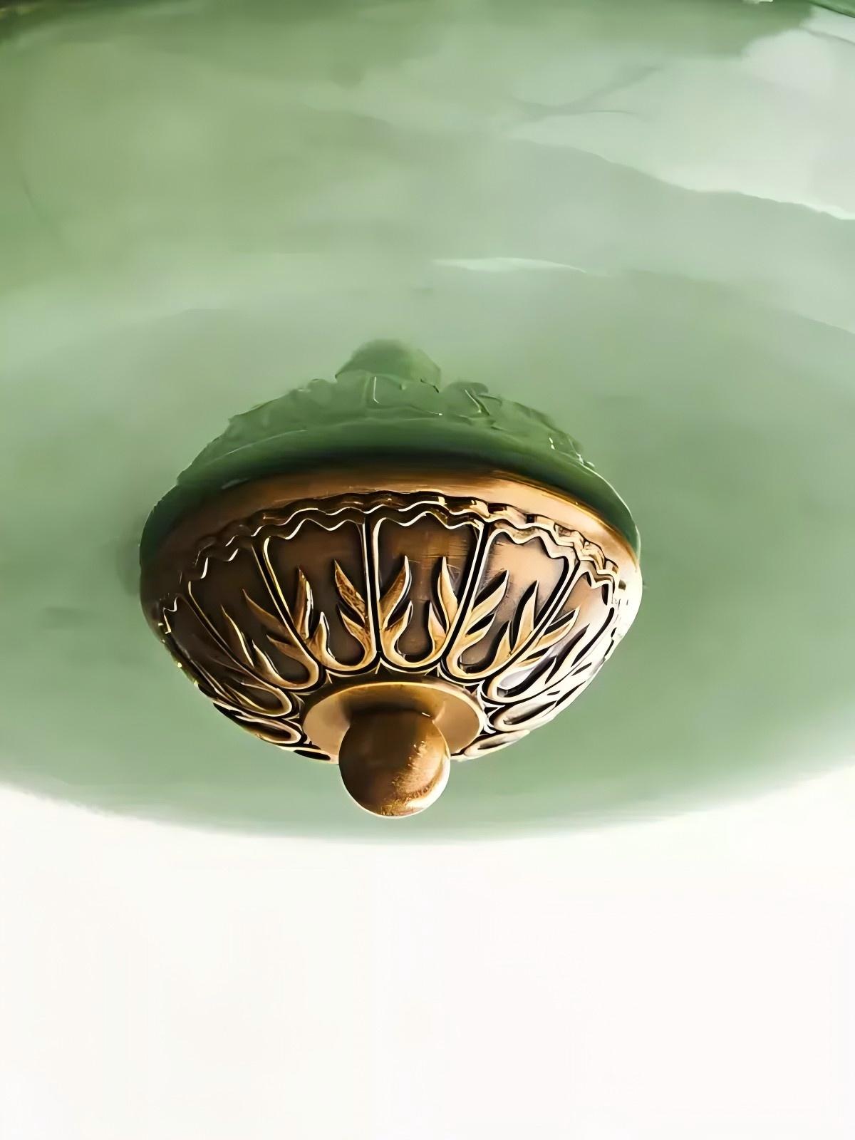 Plafonnier vintage en verre opalin bord sculpté blanc rose vert bleu verre mat clair suspension semi-encastrée laiton finition noire | Sansoti
