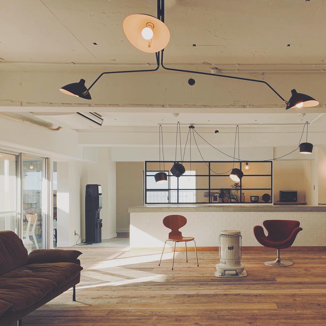 Adjustable Multi-Arm Spider Ceiling Lamp Industrial Design Brass Details Black White Scandinavian Modern | Sansoti