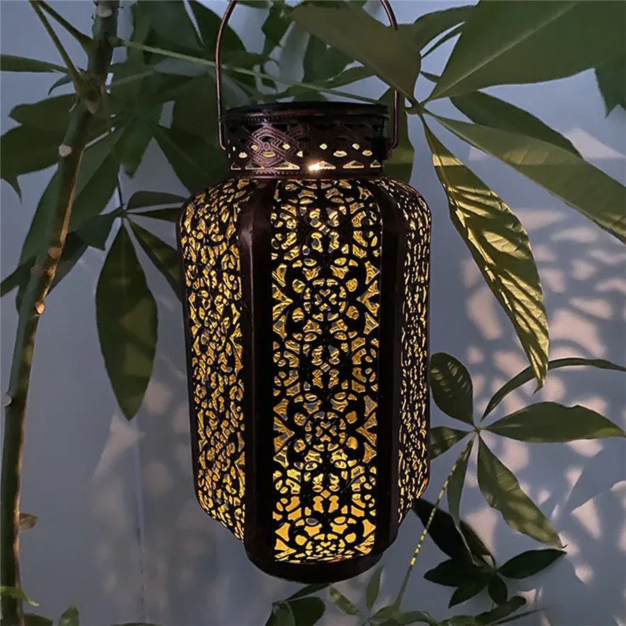 Solarbetriebene Art Deco Gartenlaterne Metall LED Hängelampe Geometrische Außenbeleuchtung | Sansoti
