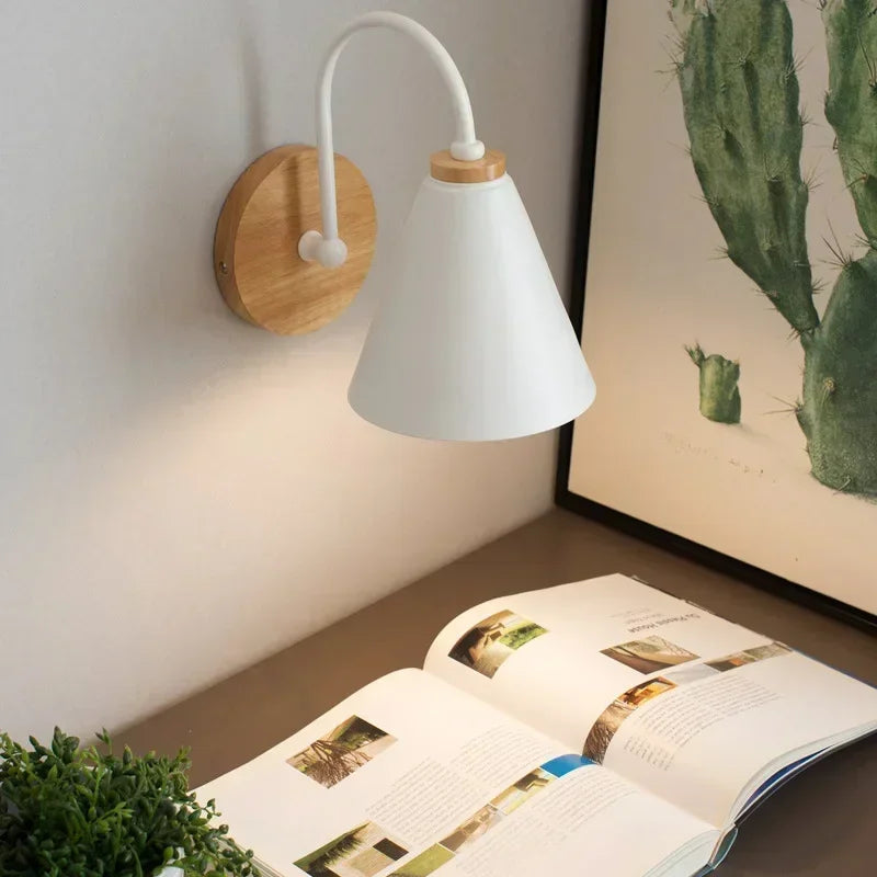 Scandinavische Wandlamp IJzer Hout Zwart Wit E27 LED Slaapkamer Woonkamer Bureau Minimalistisch Noordse Stijl | Sansoti