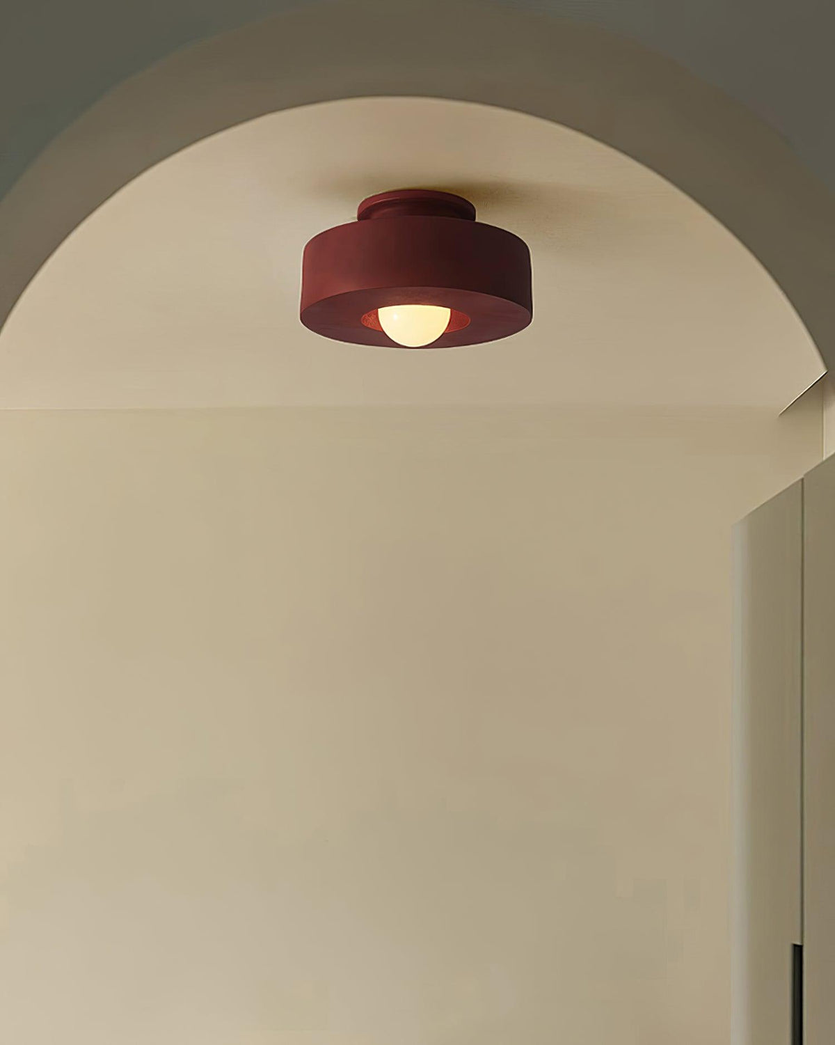Simon ceiling lamp with stacked cylindrical shapes, resin, available in red, green and black, E26 E27 socket, Ø30×15cm, minimalist design, geometric sculptural lighting element | Sansoti