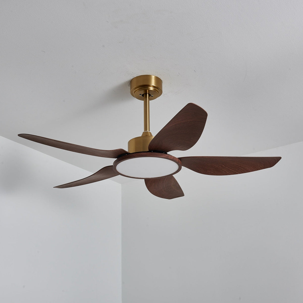 Modern Ceiling Fan with Walnut & Brass Lighting – Ø106cm/Ø122cm | Sansoti