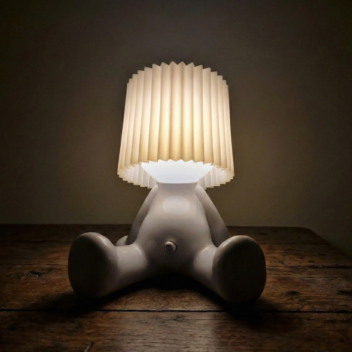 Seated LED Table Lamp with Battery – Wireless in 8 Colors | Sansoti