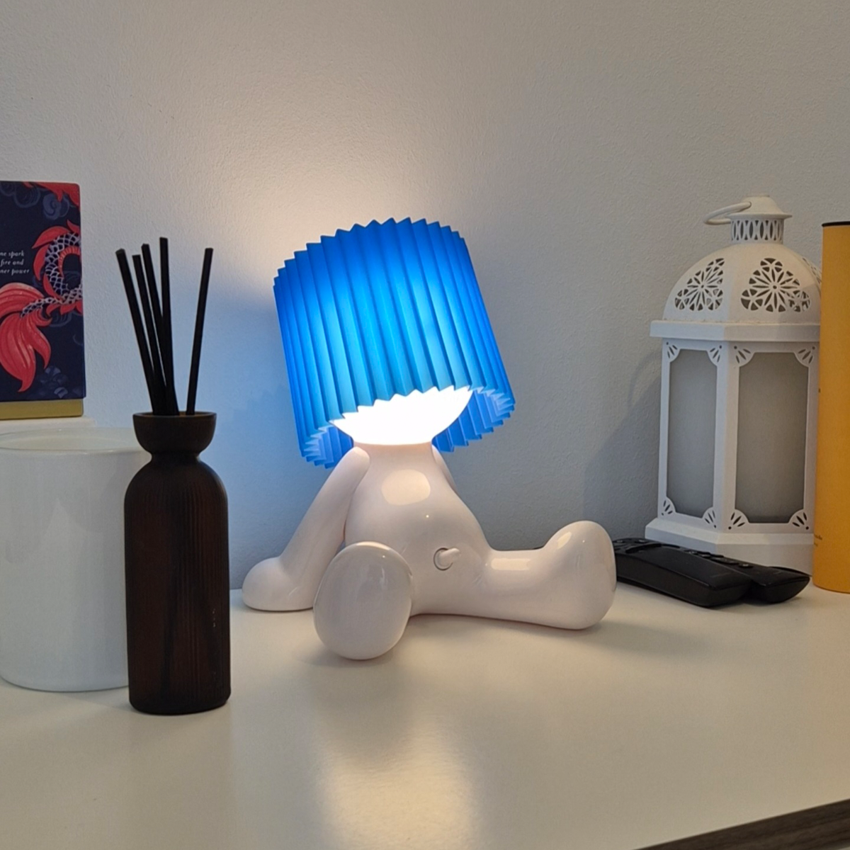 Seated LED Table Lamp with Battery – Wireless in 8 Colors | Sansoti