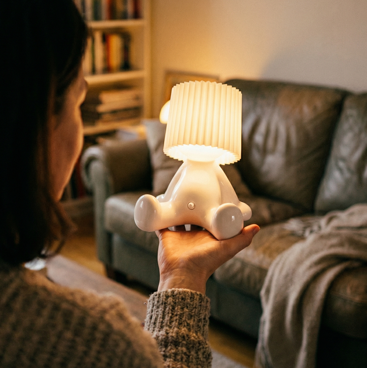 Seated LED Table Lamp with Battery – Wireless in 8 Colors | Sansoti