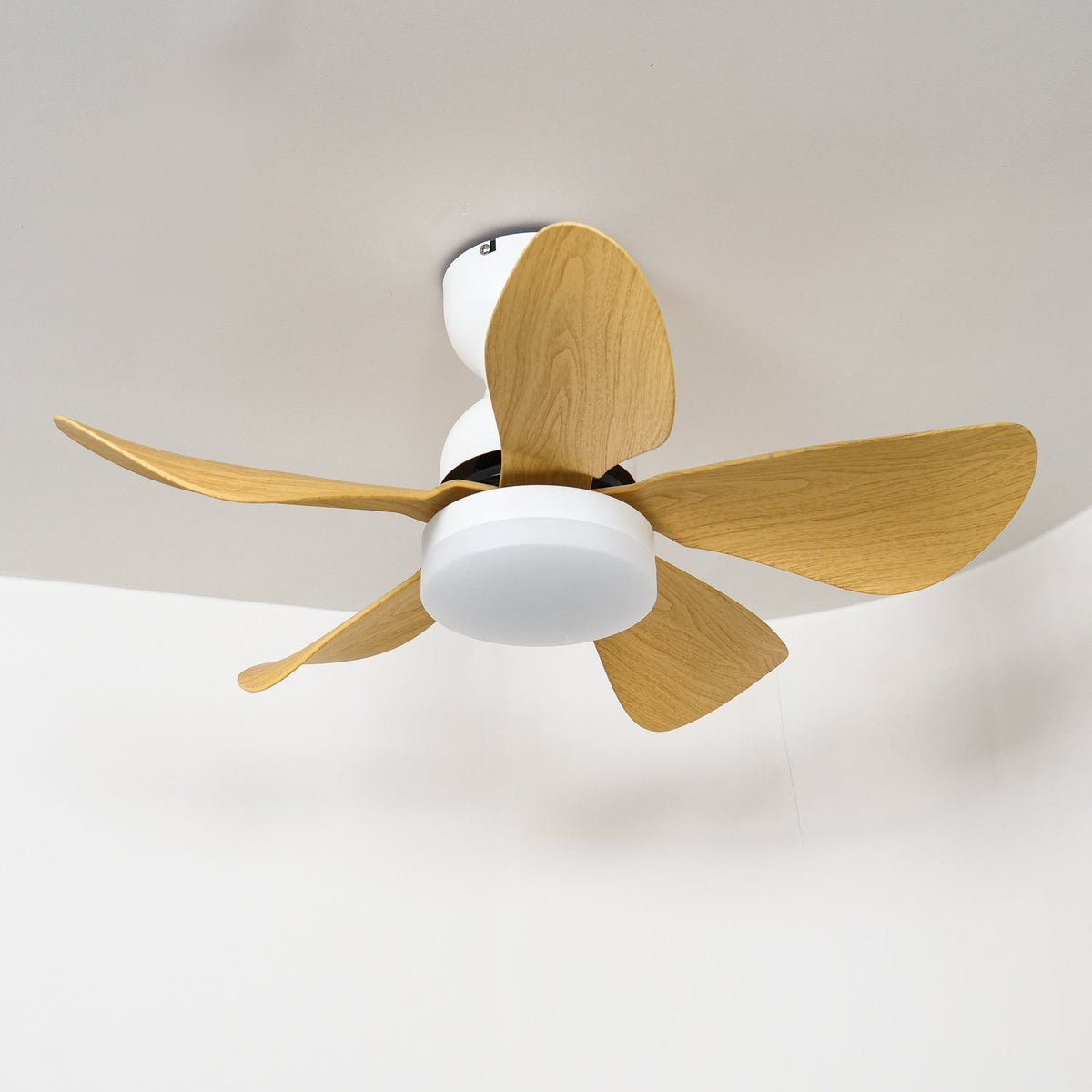 Deckenventilator mit Integrierter LED-Beleuchtung Holzeffekt 74cm | Sansoti