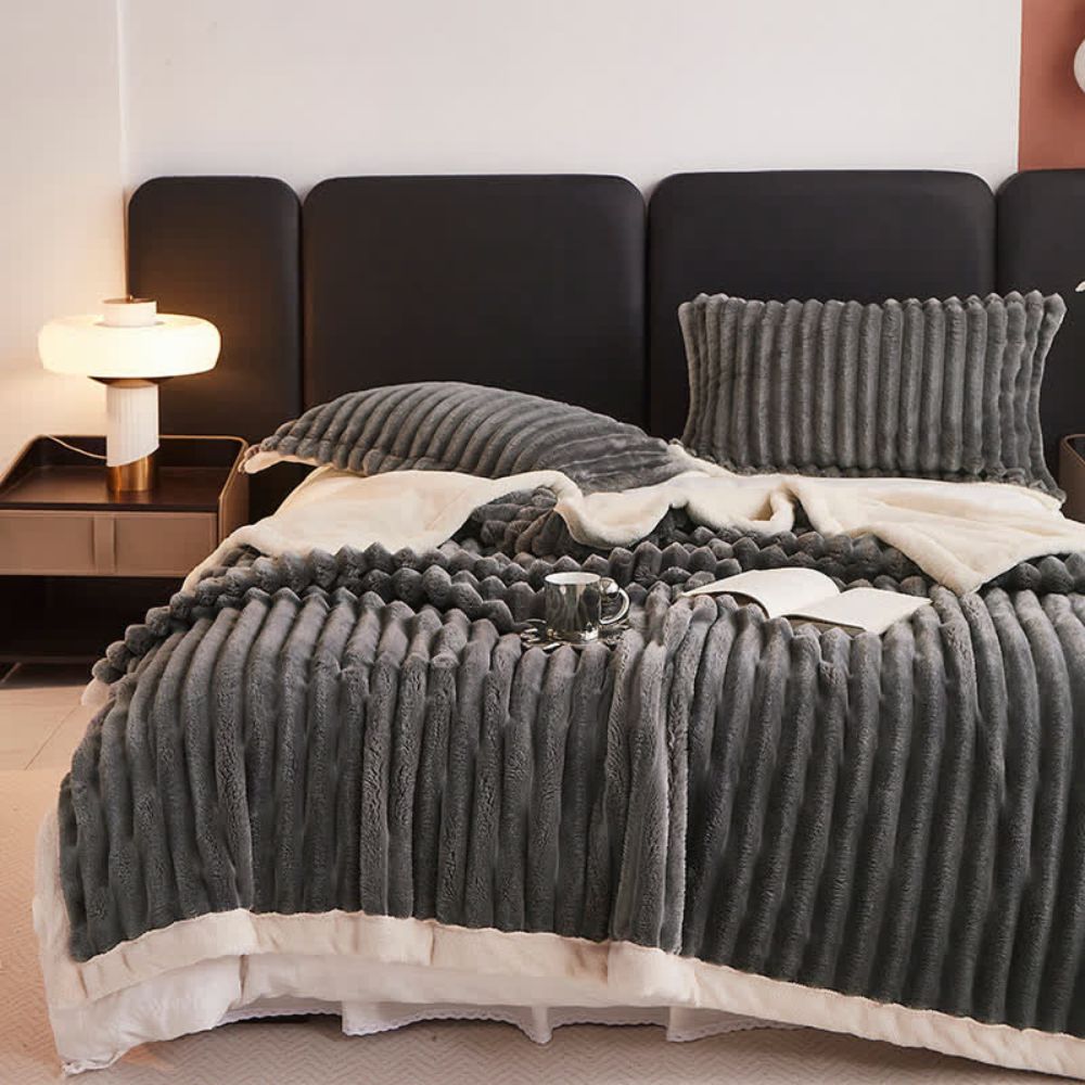 Plush Fleece Throw Double-Sided Microfiber 180x200 200x230 Cloud-Soft Warm Comfortable Living Room Bedroom Blanket | Sansoti