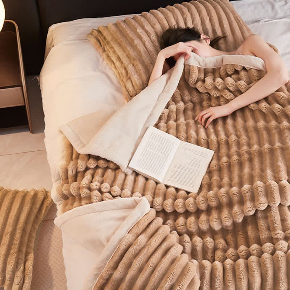 Plush Fleece Throw Double-Sided Microfiber 180x200 200x230 Cloud-Soft Warm Comfortable Living Room Bedroom Blanket | Sansoti