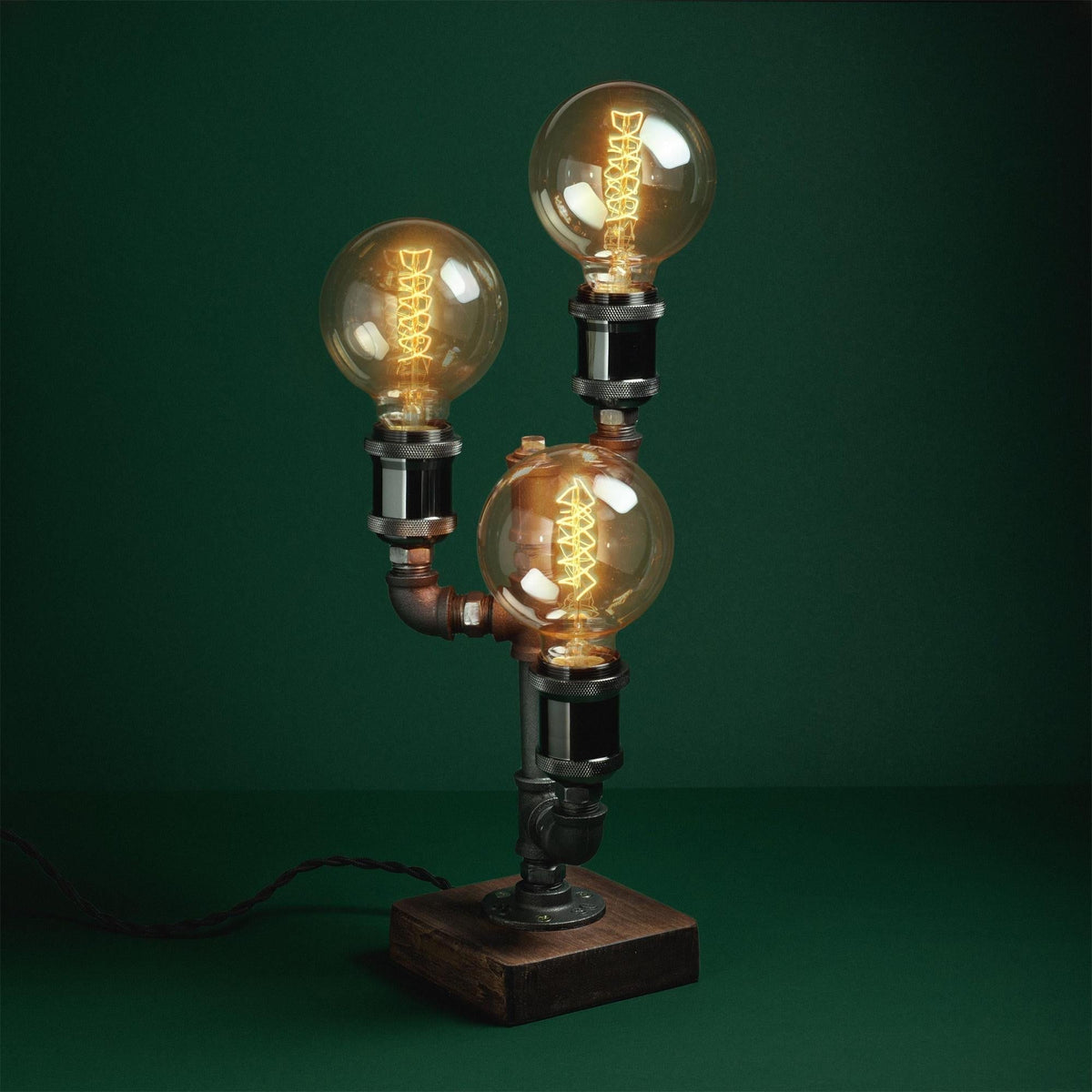Lampe de table industrielle en métal et bois, design steampunk avec tuyau de plomberie, E26 E27, lampe de table rétro pour le salon | Sansoti
