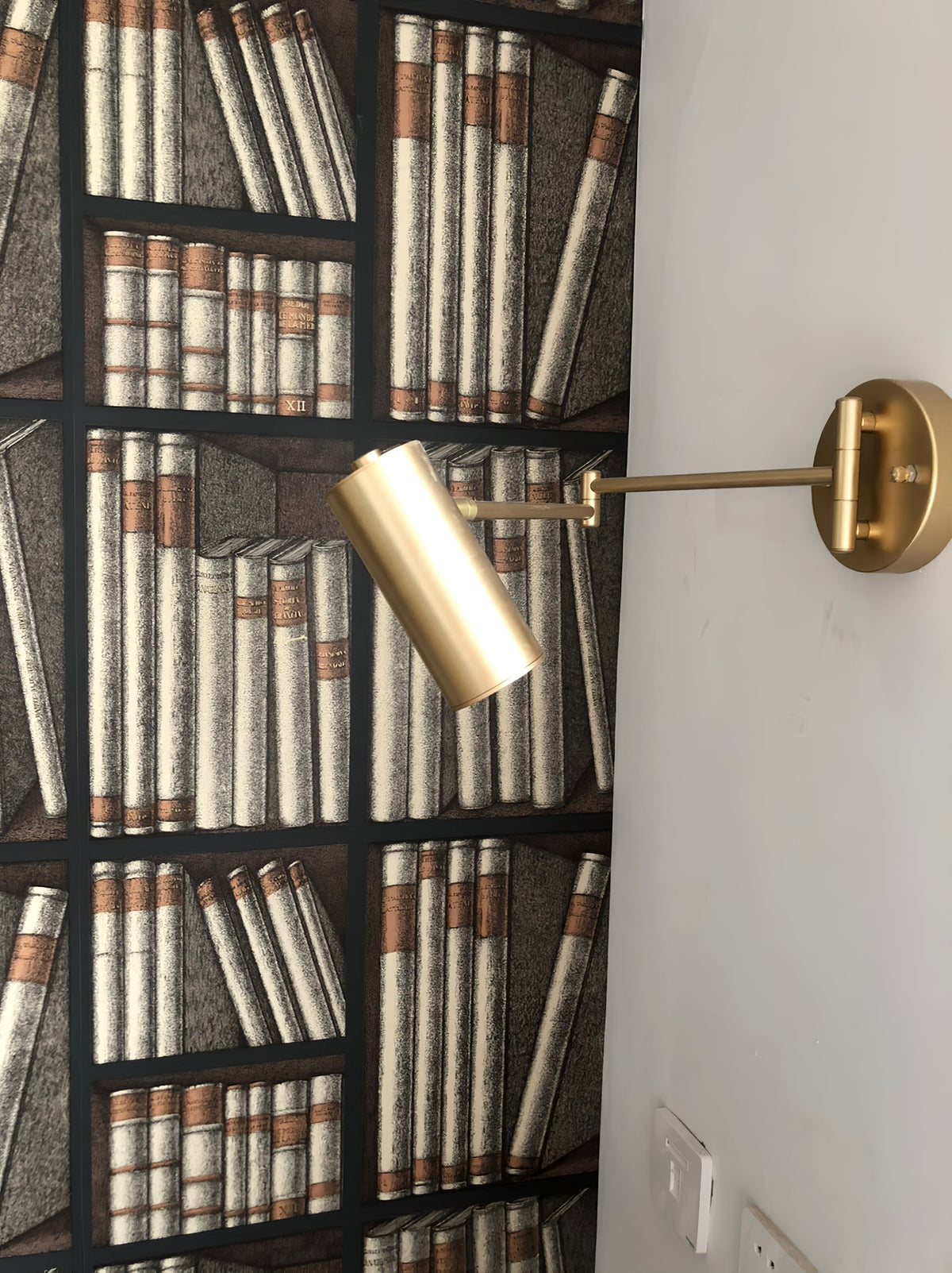Adjustable LED Wall Lamp in Brass or Black Metal with Rotatable Arm and Cylindrical Spot for Bedroom and Bathroom | Sansoti