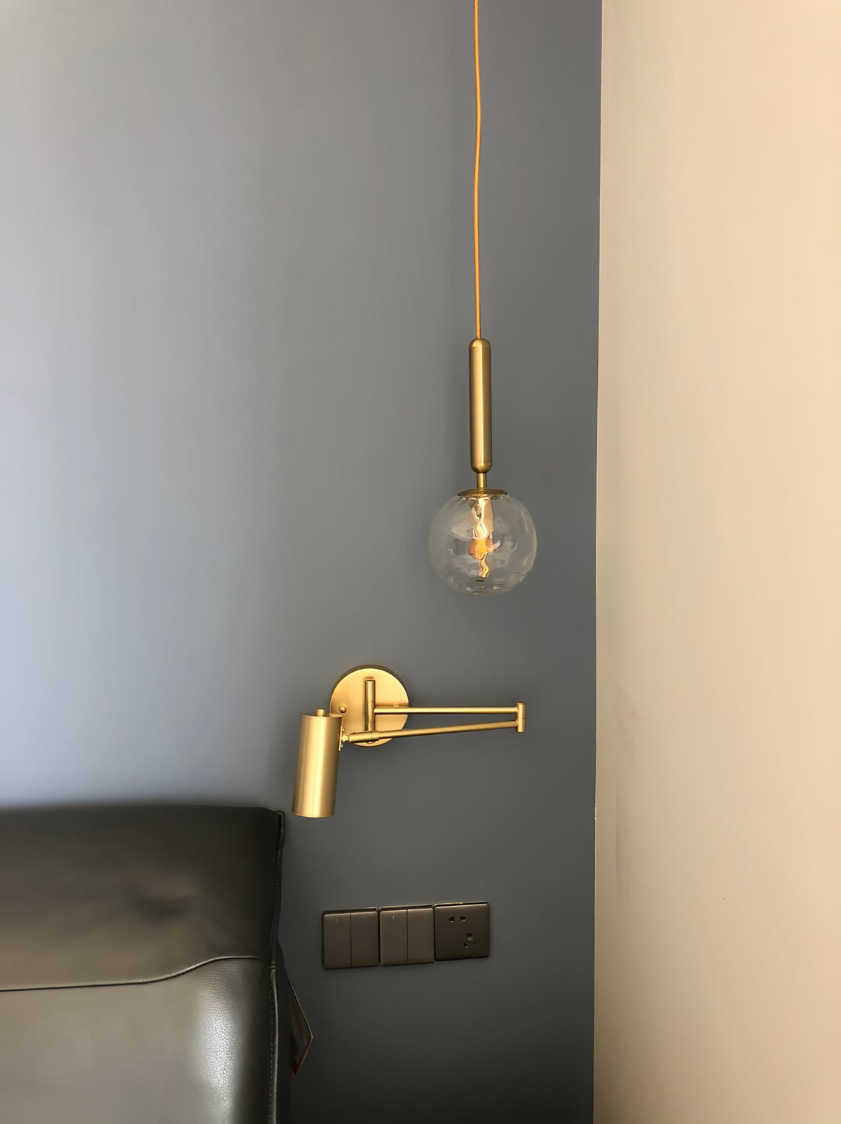 Adjustable LED Wall Lamp in Brass or Black Metal with Rotatable Arm and Cylindrical Spot for Bedroom and Bathroom | Sansoti