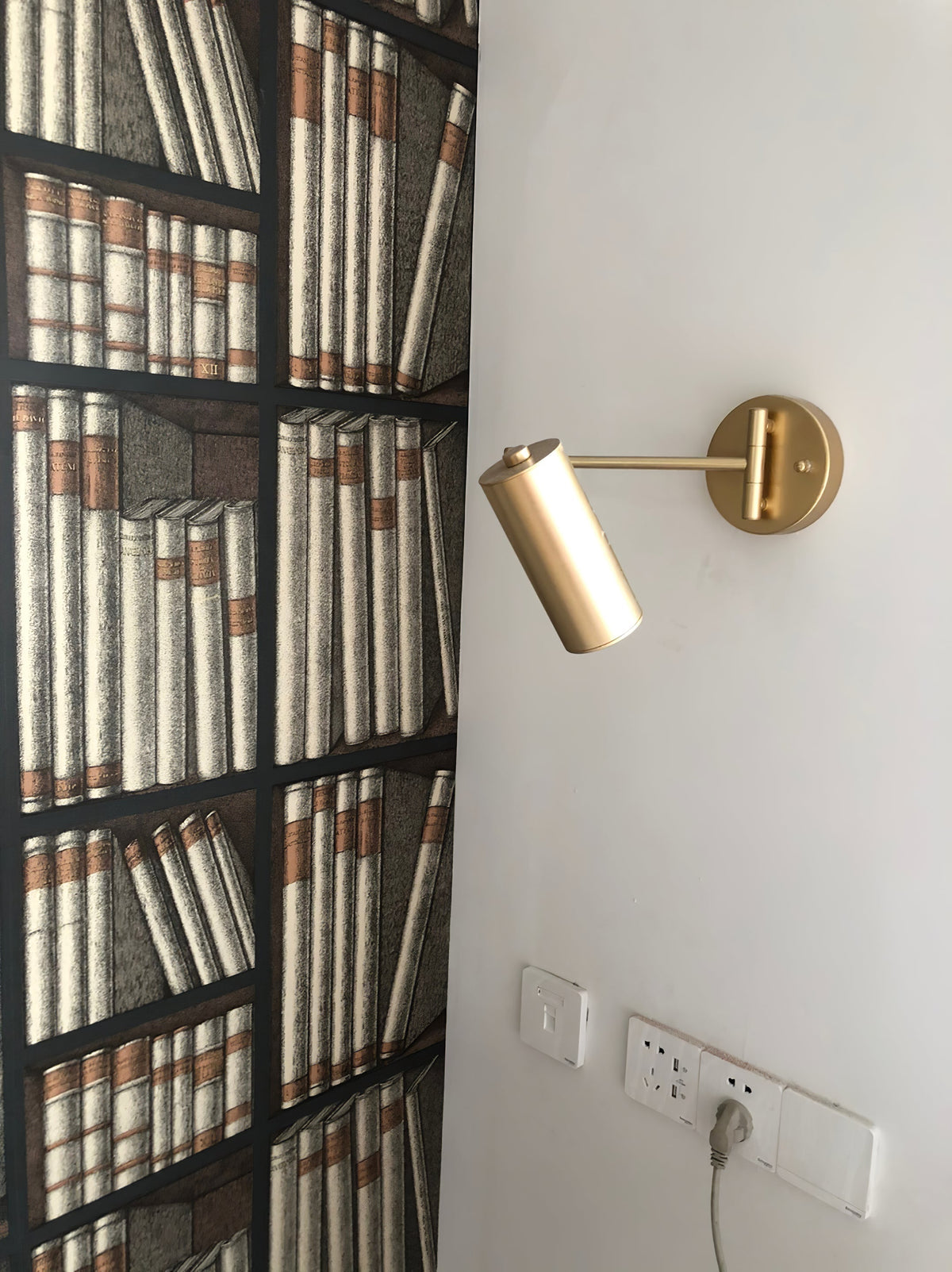 Adjustable LED Wall Lamp in Brass or Black Metal with Rotatable Arm and Cylindrical Spot for Bedroom and Bathroom | Sansoti
