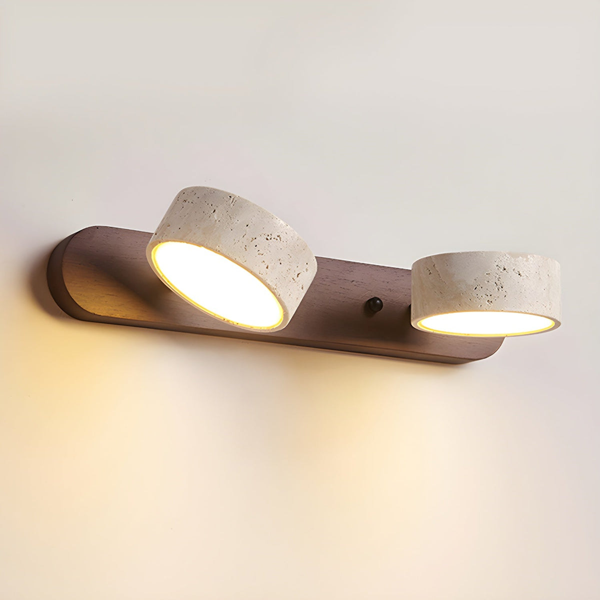 Travertin-Wandlampe mit Holzfuß und doppelter LED-Lichtquelle, natürliches Stein-Design, Wandbeleuchtung für Schlafzimmer, Flur und Wohnzimmer | Sansoti