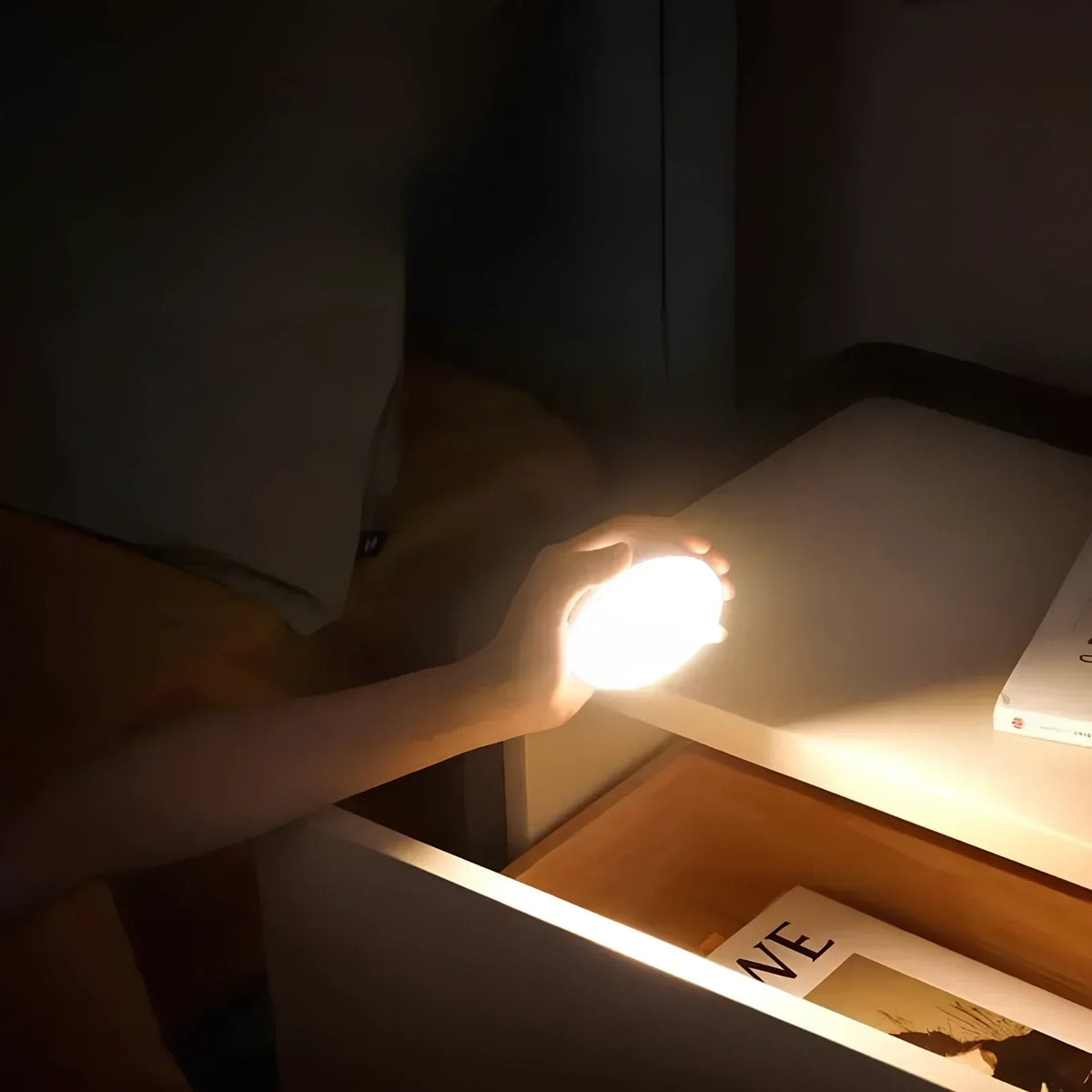 Motion Sensor Lamp Wireless ABS Compact Hall Stair Closet Night Light Automatic Light USB Rechargeable | Sansoti