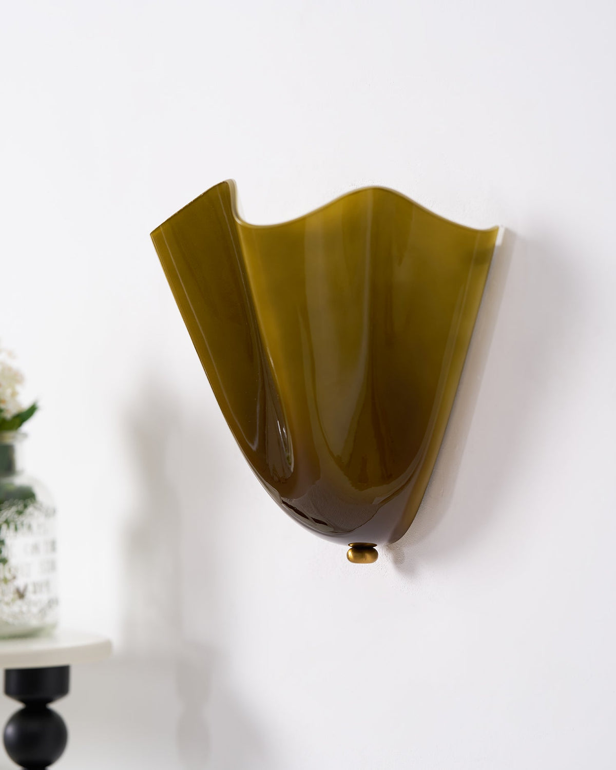 Petalia Wall Light — Sculptural Petal-Inspired Glass Wall Lighting with G9 Socket and Hardwired Installation (28 × 25 × 13 cm) | Sansoti