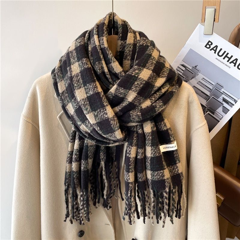 Cashmere Winter Scarf with Classic Plaid Pattern 200x65cm Luxurious Wool Wrap Warm and Stylish for Women and Men | Sansoti