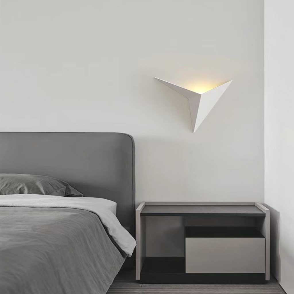 Triangular LED Wall Light, Geometric Metal, Modern Interior, Bedroom, Living Room, 25cm, Minimalist | Sansoti