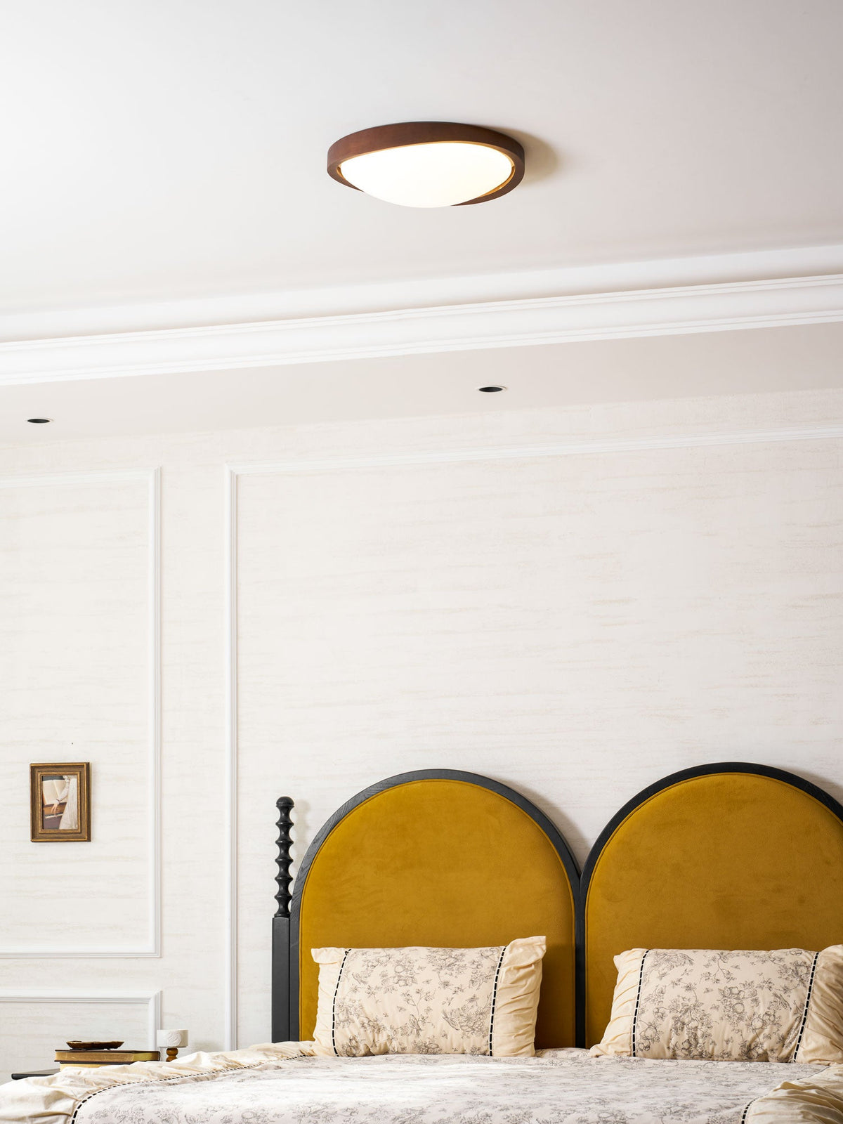 Wooden Ceiling Light with Curved Edge – Scandinavian Design with Walnut Finish & Warm Lighting for Living Room Bedroom | Sansoti