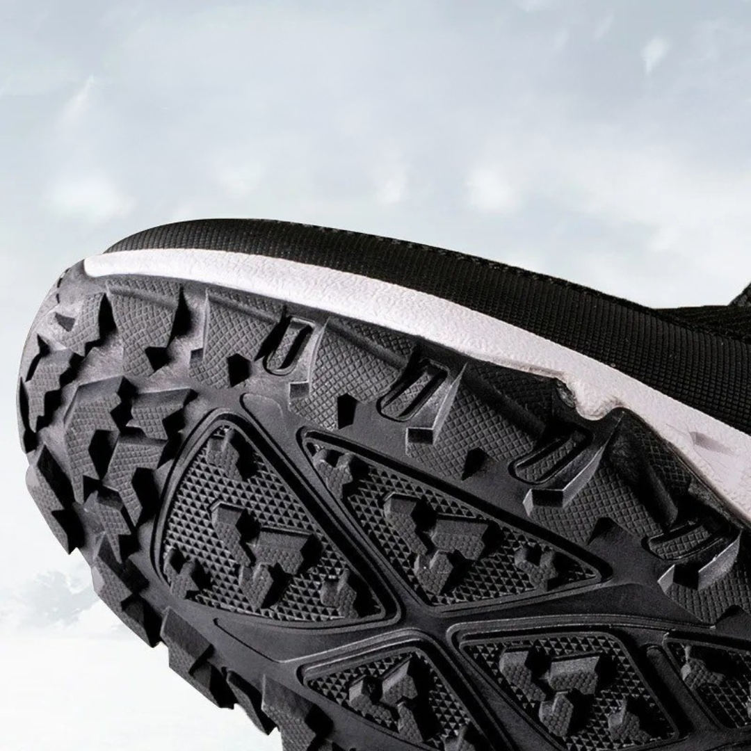 Wasserdichte Damenstiefel mit warmem Plüschfutter aus Kunstfell und rutschfester Sohle - Winterschuhe, Schneestiefel und Outdoorstiefel für Damen | Sansoti