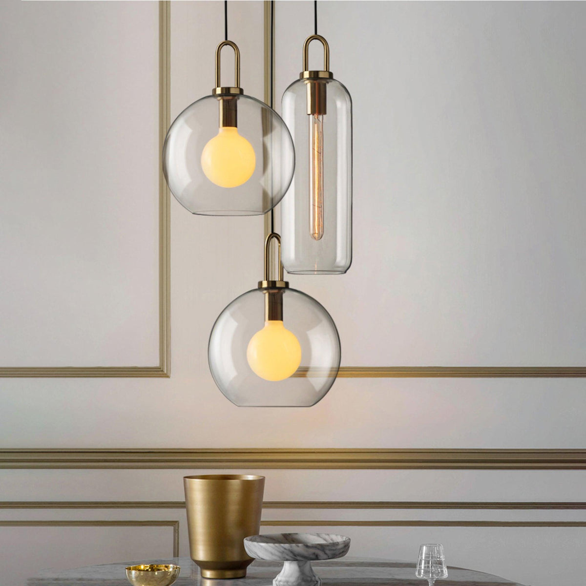 Glazen Hanglamp met Koperen Afwerking – Capsule & Sphere Vormen | Sansoti