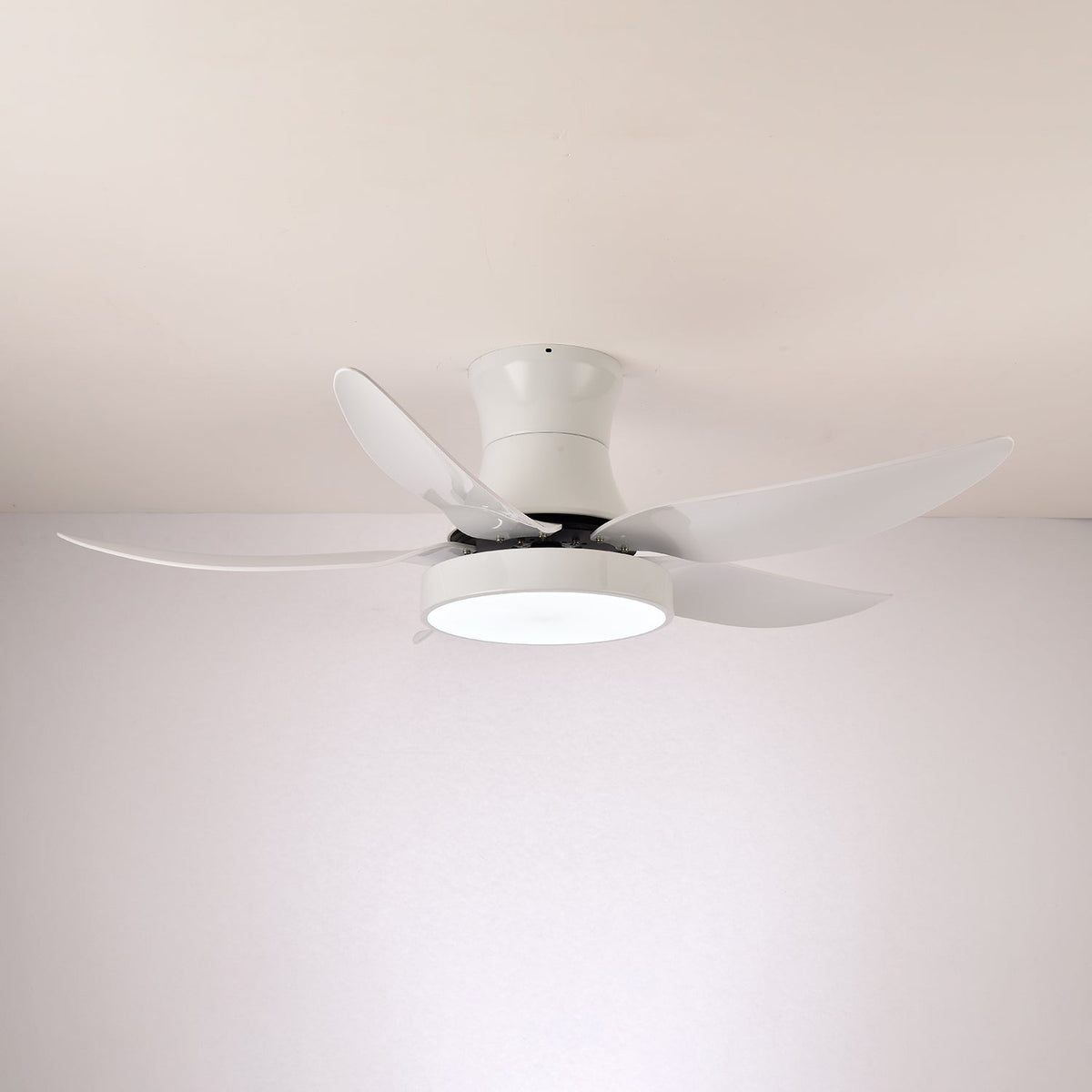 Deckenventilator mit Beleuchtung 132 cm Modern Schwarz Metall Kunststoff LED 24W Verstellbar 6 Geschwindigkeiten | Sansoti