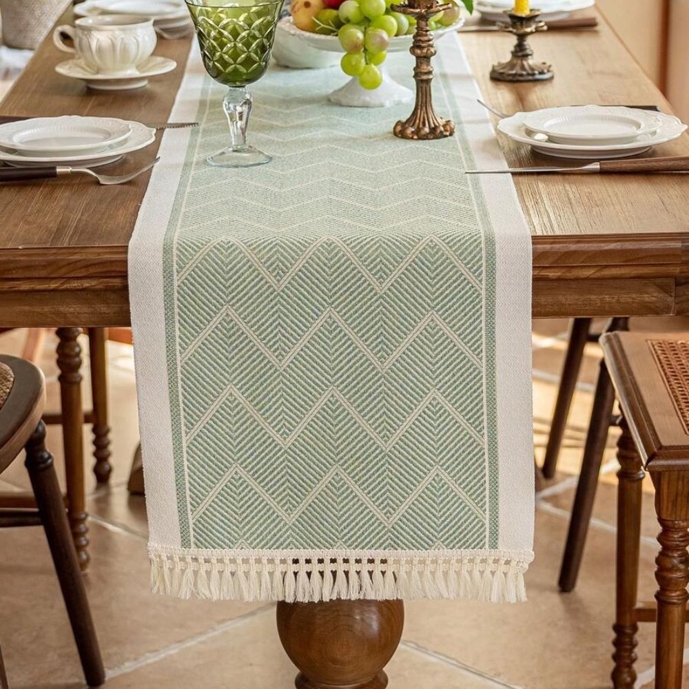 Woven Table Runner with Zigzag Pattern – Natural Table Decoration for Dining & Living Area | Sansoti