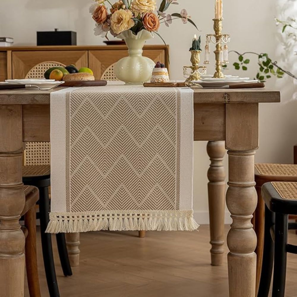 Woven Table Runner with Zigzag Pattern – Natural Table Decoration for Dining & Living Area | Sansoti