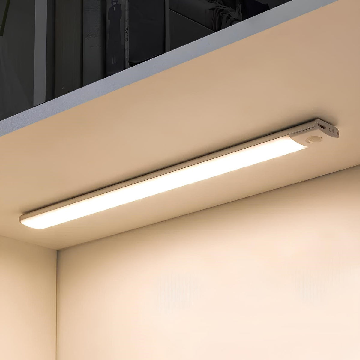 Rechargeable Motion Sensor LED Light Wireless Adhesive Mount Night Light Hall Closet Stairs Automatic Sensor Slim Modern Design | Sansoti