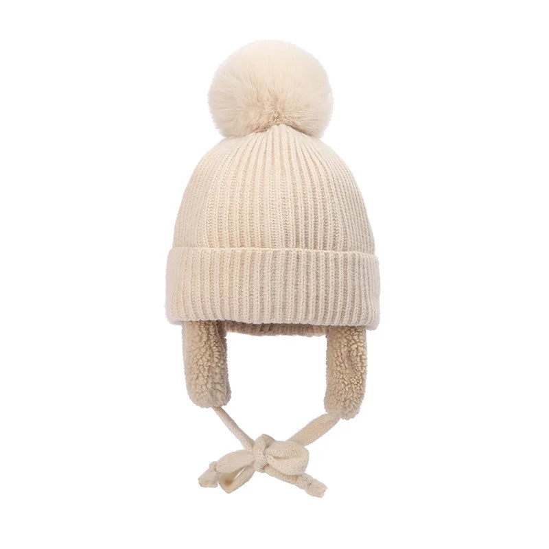 Gestrickte Kindermütze mit Ohrenklappen und Bommel, weichem Fleecefutter, warme Wintermütze für Jungen und Mädchen | Sansoti