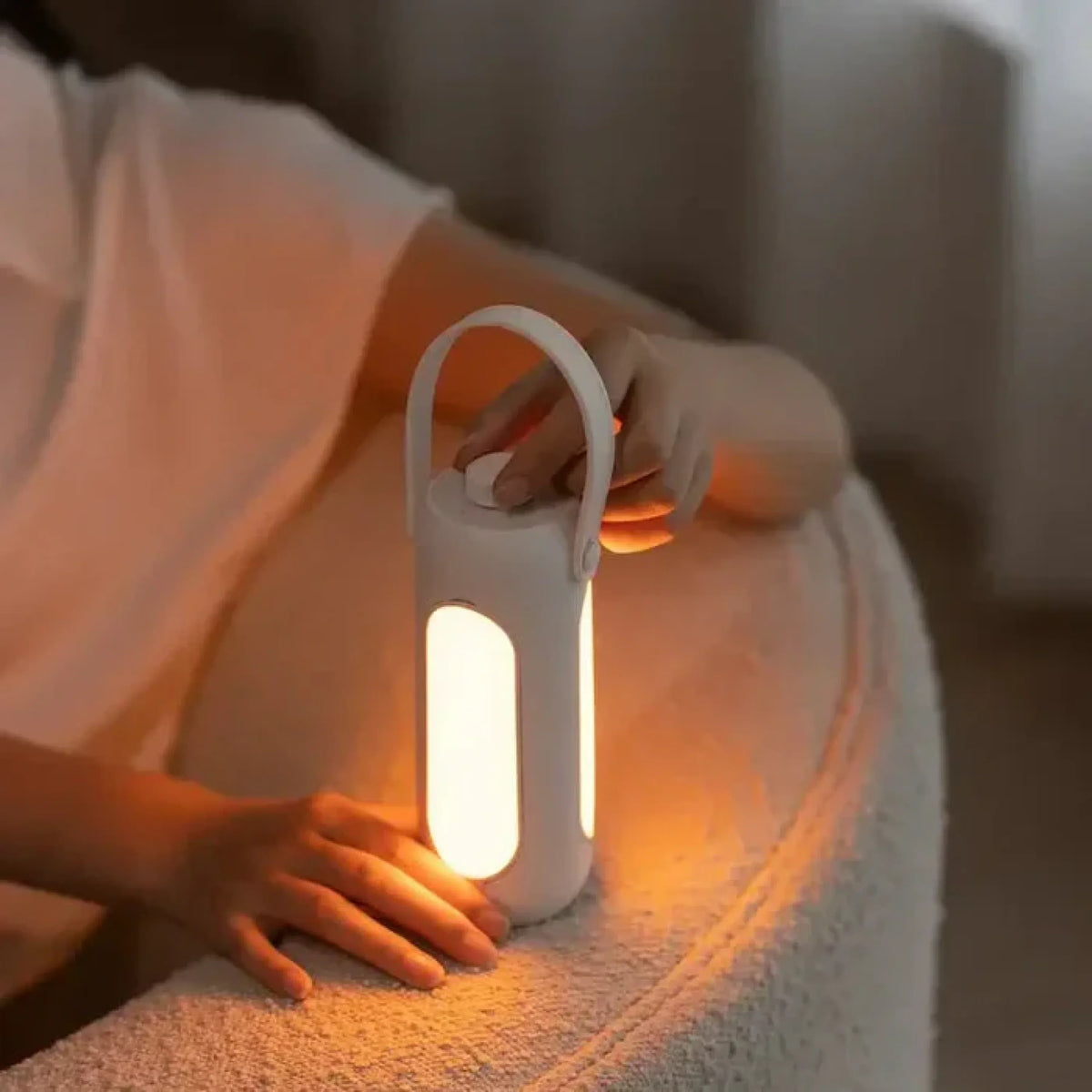 Lampe LED portable rechargeable avec mode lampe de poche intérieur et extérieur dimmable 30-720 lumens 1800-7000K USB 10000mAh éclairage camping | Sansoti