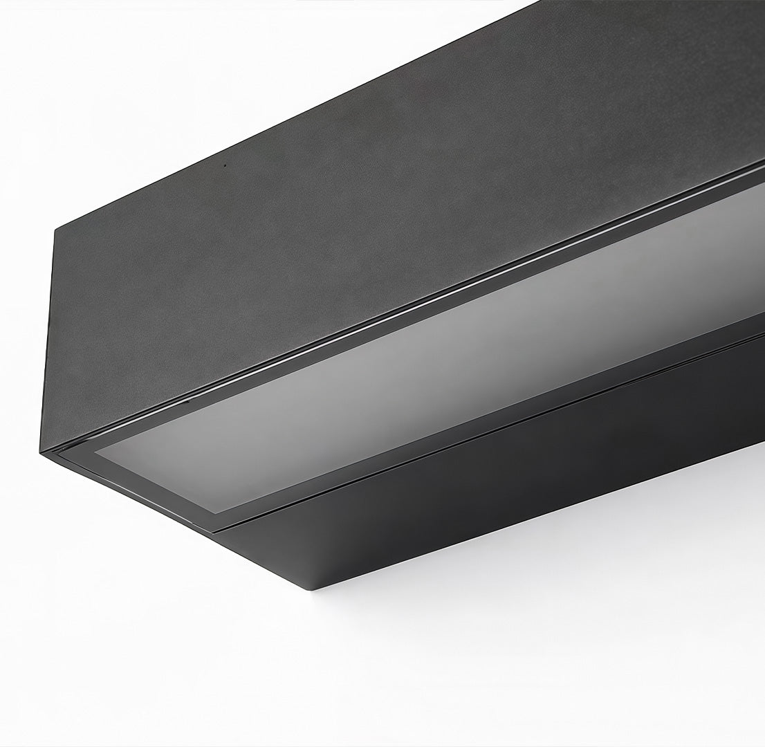 Modern Outdoor Wall Lamp with Linear LED Light and IP65 Waterproof Aluminum Housing for Facade, Entrance, and Garage | Sansoti
