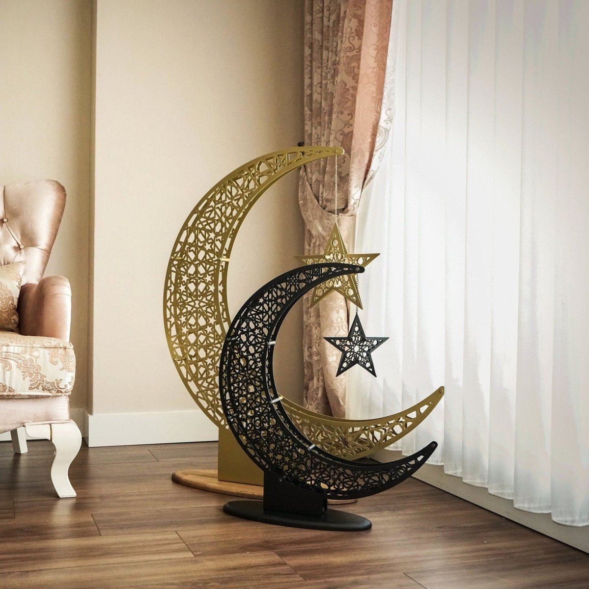 Islamic Moon & Star Wall Decoration — Metal Ramadan Ornament in Gold or Black | Sansoti