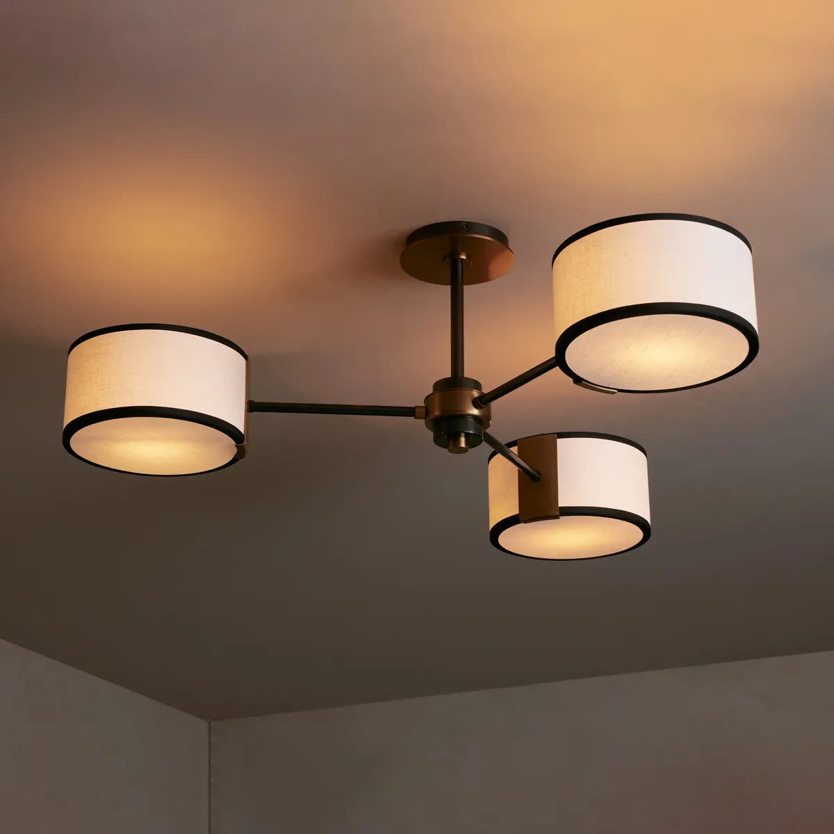 Runde Deckenleuchte mit Stoffschirm 91cm Warmes Licht für Wohnzimmer Schlafzimmer Esszimmer Moderne Ambientebeleuchtung | Sansoti