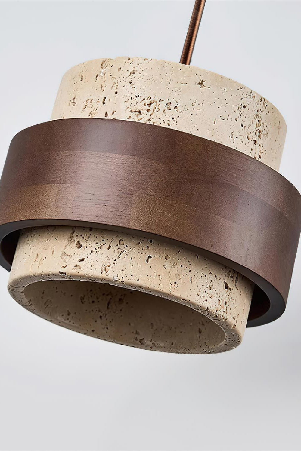 Suspension en bois avec finition travertin – Source lumineuse organique pour salle à manger et salon | Sansoti