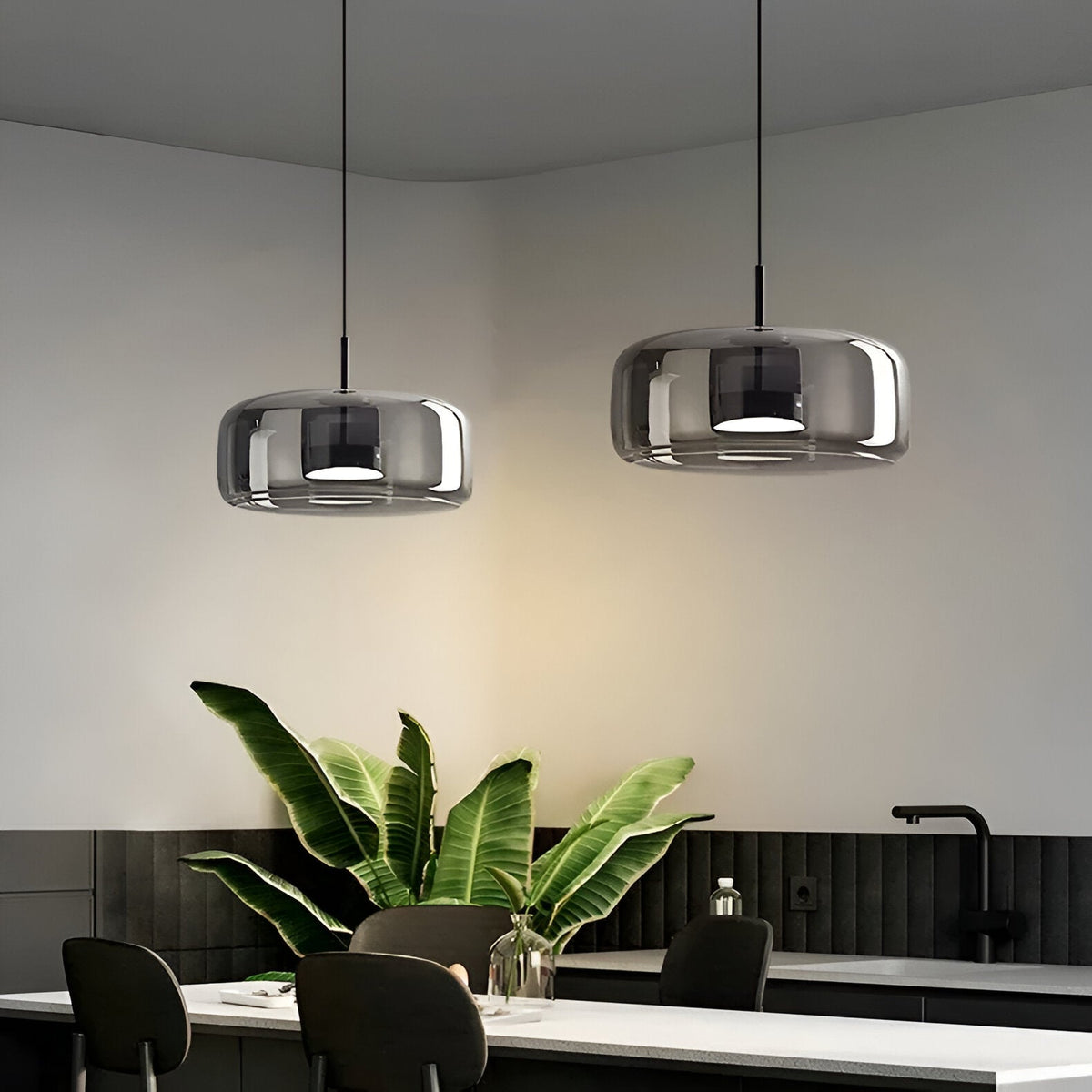 Lampa wisząca z dymionego szkła Retro Potrójna Ręcznie dmuchana Ściemniana Regulowana Czarna | Sansoti