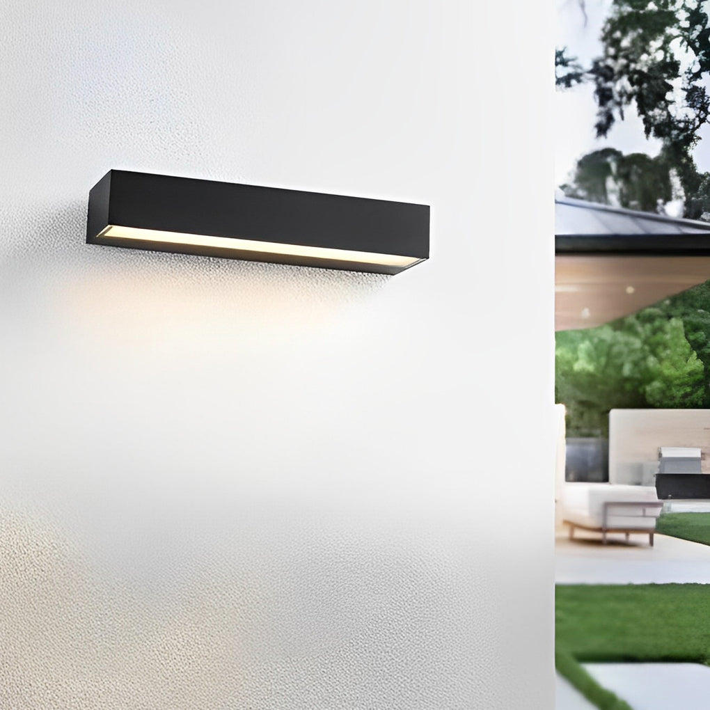 Modern Outdoor Wall Lamp with Linear LED Light and IP65 Waterproof Aluminum Housing for Facade, Entrance, and Garage | Sansoti