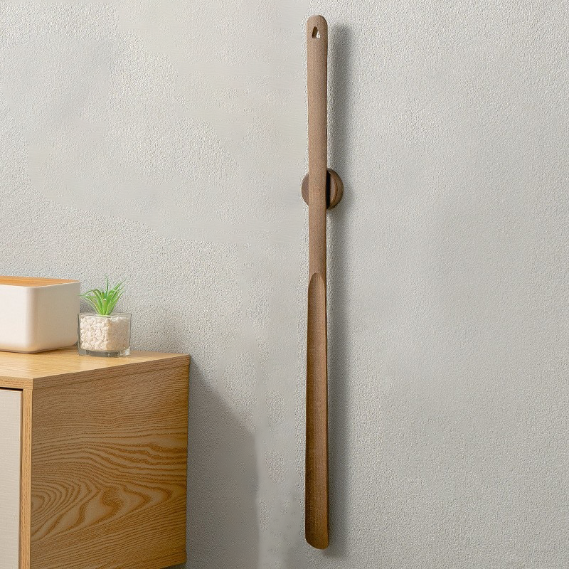 Kolbein – Houten Schoenaantrekker met Lange Steel en Magnetische Houder | Sansoti