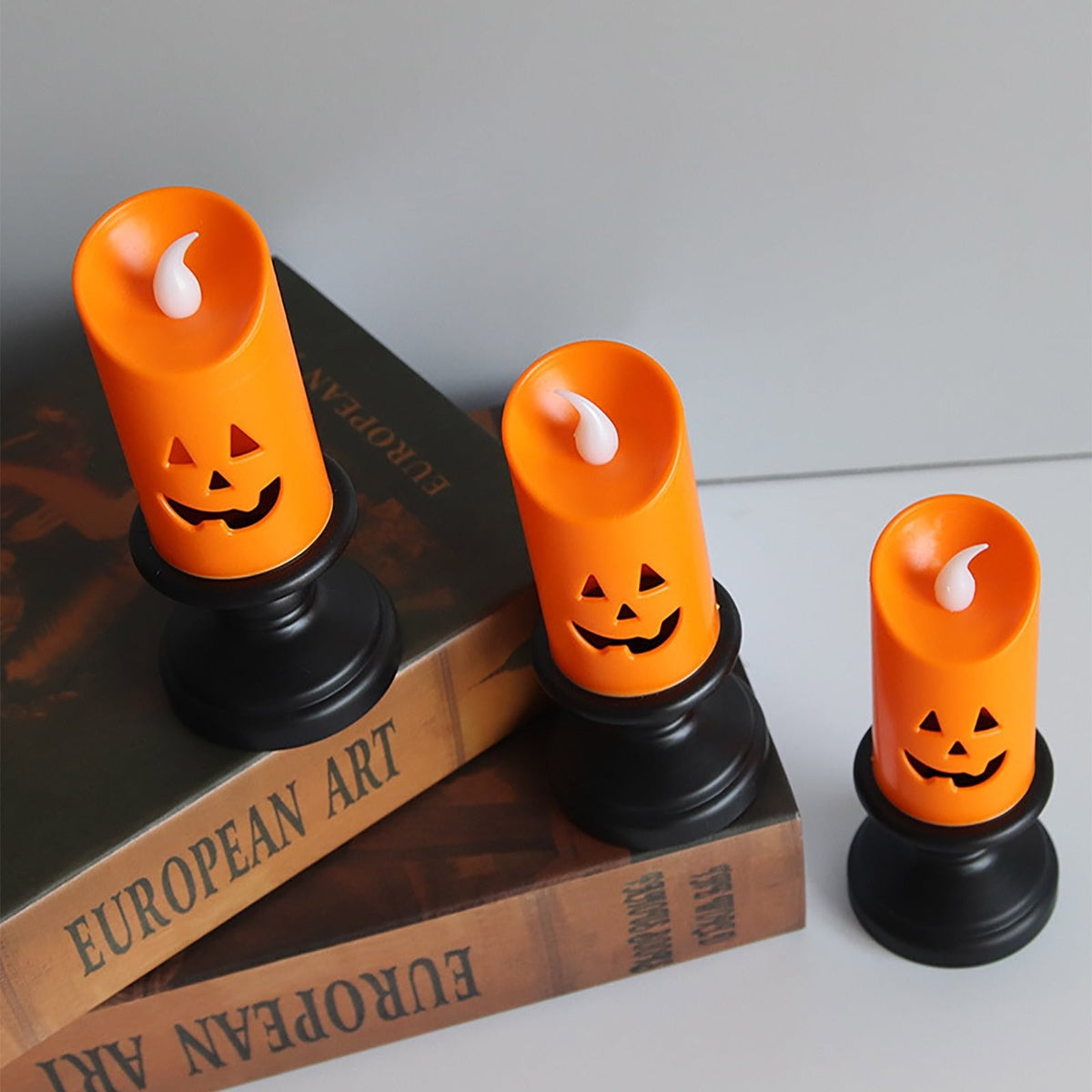 LED Pompoen Kaars met Spookjesgezicht voor Halloween Decoratie Veilig Sfeervol Batterij Theelicht Sfeerverlichting | Sansoti