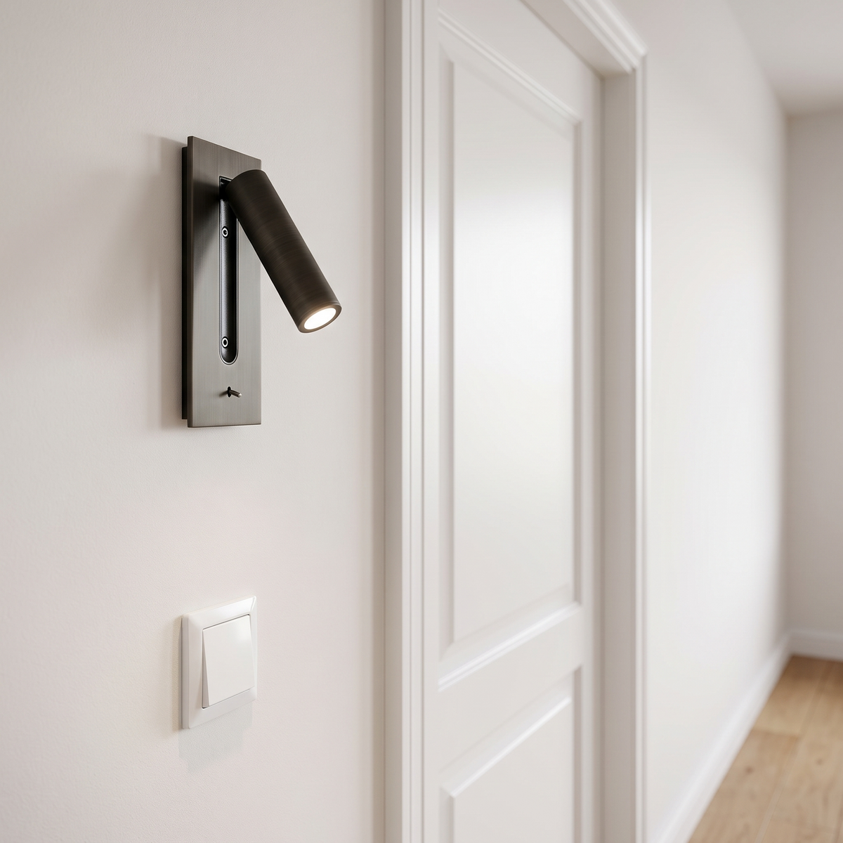 Wandlamp mat zwart aluminium in minimalistische hal