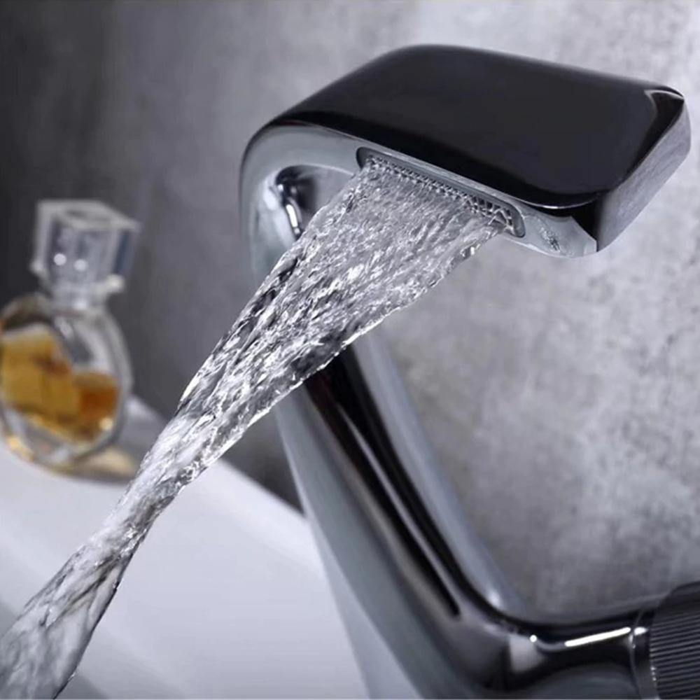 Bateria umywalkowa z wylewką kaskadową i jednouchwytowym designem do łazienki | Sansoti
