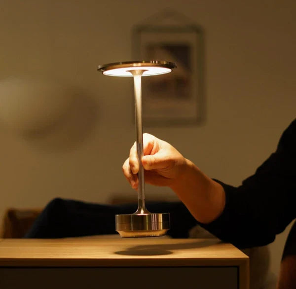 Lampe de table à intensité réglable, rechargeable et résistante à l’eau, en métal, avec commande tactile, sans fil, LED, éclairage d’ambiance | Sansoti