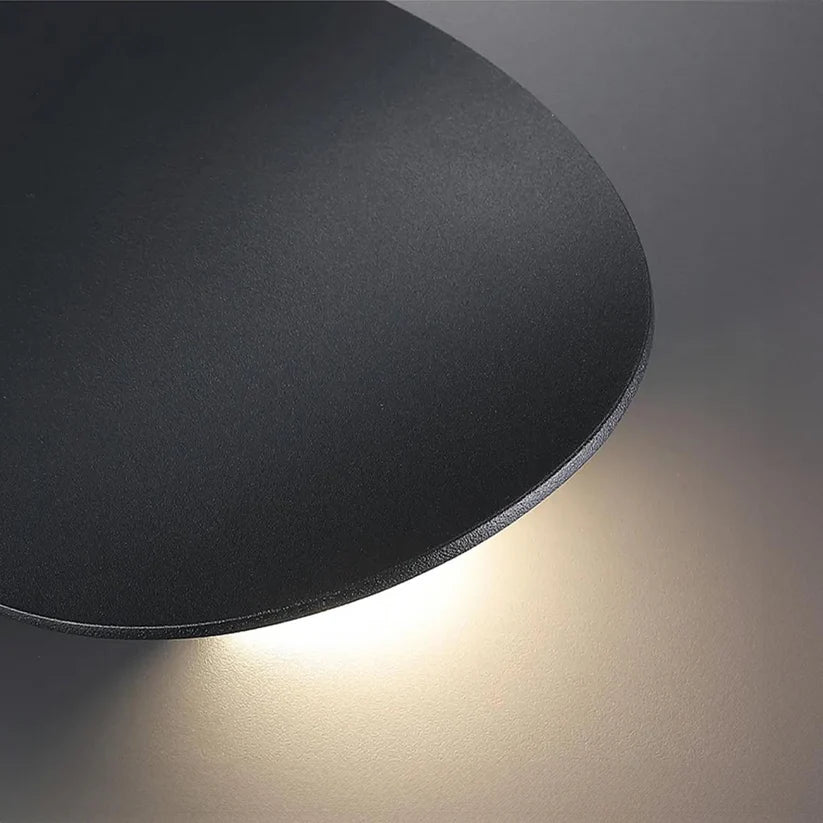 Metalowa lampa ścienna w kształcie dysku, aluminiowa, LED 7W, czarna, do wnętrz, nowoczesny minimalistyczny design, nastrojowe oświetlenie | Sansoti