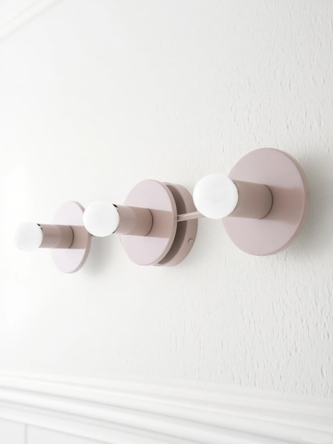 Minimalist Bathroom Lamp with Three Light Points - Available in Multiple Colors | Sansoti