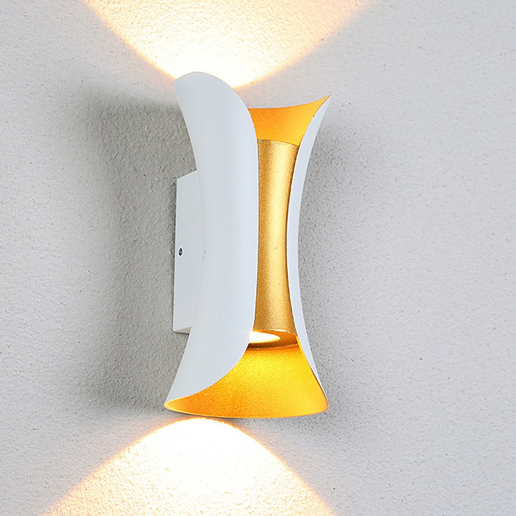 Moderne Up-Down-Außen-Wandlampe mit IP54-Schutz und Aluminiumgehäuse | Sansoti
