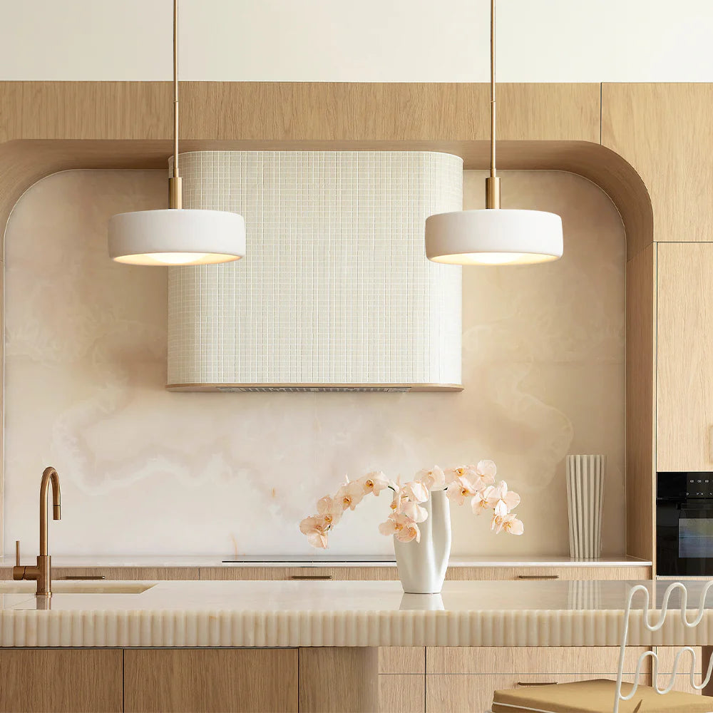 Moderne weiße Porzellan-Hängelampe mit Metallakzent | Skandinavisches Design 14" | Sansoti