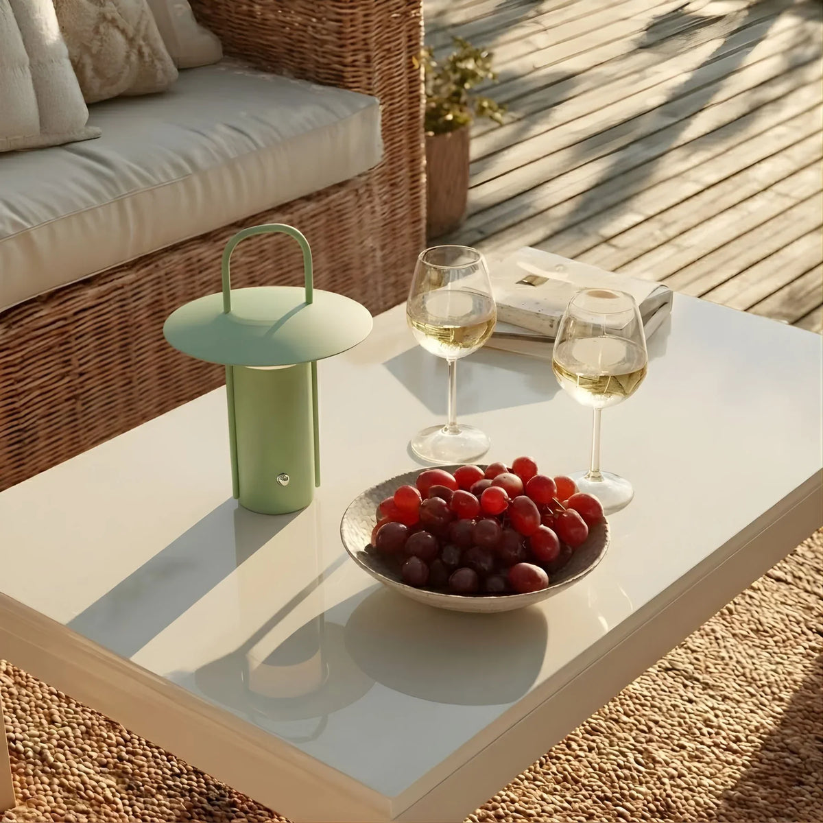 Lampe de table portable avec poignée 24 cm, à intensité variable, rechargeable, à LED, design scandinave pour l'intérieur et l'extérieur | Sansoti