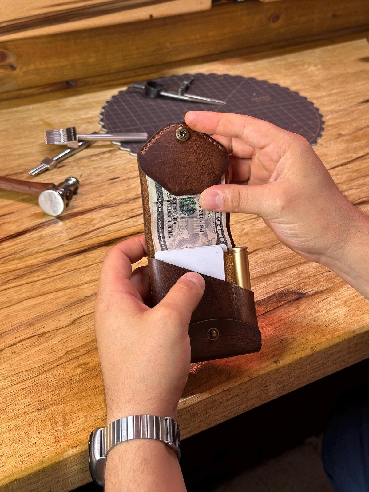 Handgemaakte Lederen Portemonnee met Penhouder – Volnerfleer – Compact Design | Sansoti