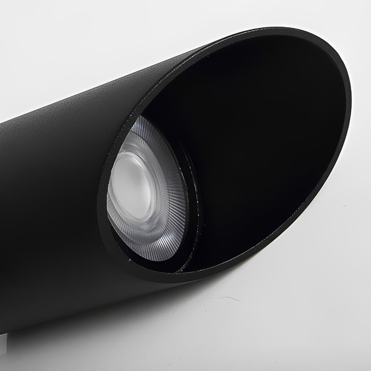 Aluminium-Gartenstrahler LED IP65 Wasserdicht Schwarz 5W Warmweiß Außenbeleuchtung für Rasen, Garten, Wege und Terrasse | Sansoti